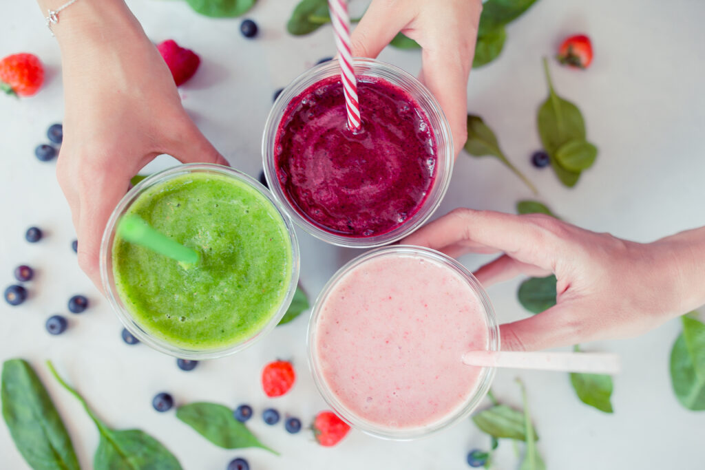 Zdrowy koktajl, smoothie, shake – jakie są różnice?