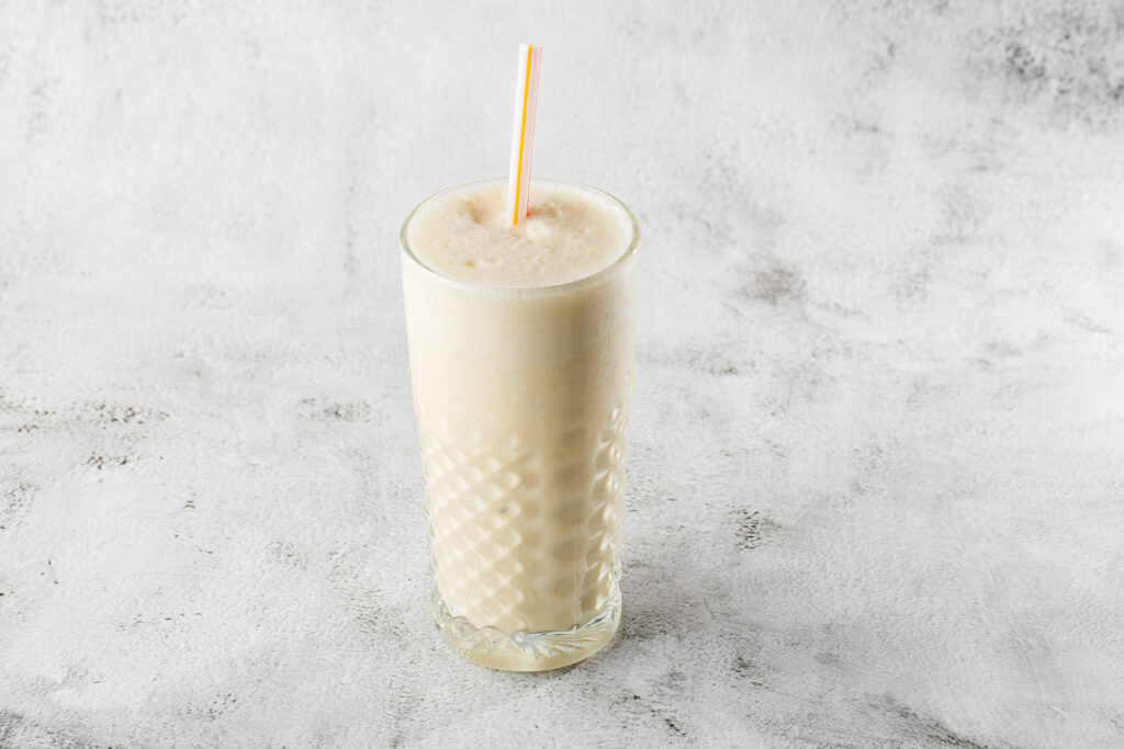 Shake waniliowy jak z McDonald. Przygotuj jego zdrowszą wersję, aby cieszyć się piękną sylwetką. 