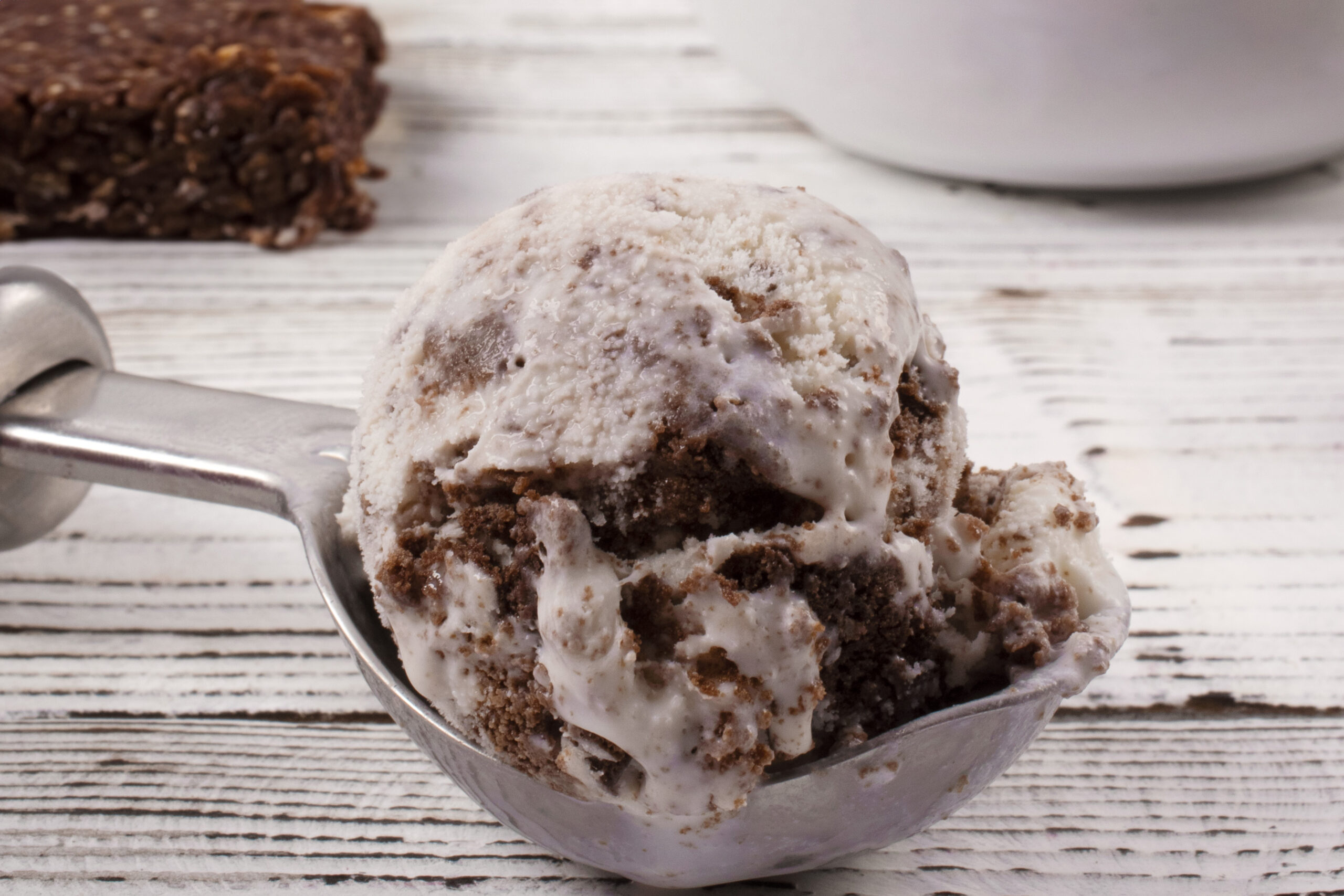 Mrożony jogurt proteinowy o smaku czekoladowym