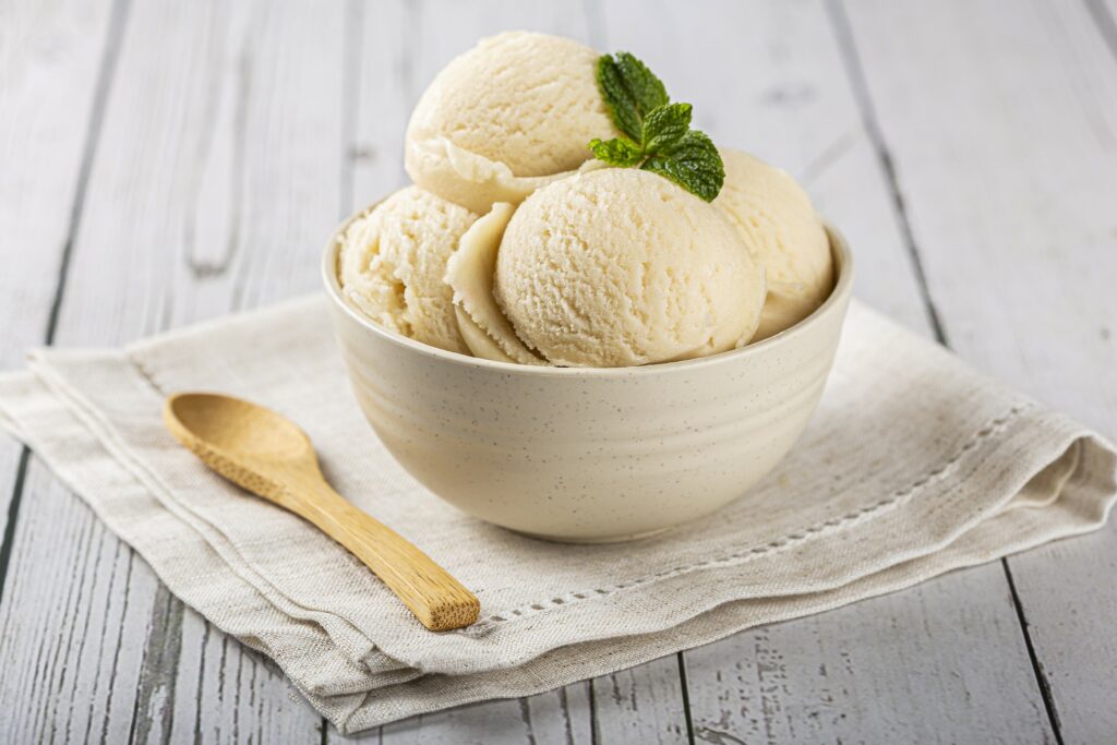 3-składnikowe waniliowe keto lody